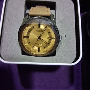 Relic by Fossil Men's Evret Three-Hand Day-Date, Brown Genuine Leather Watch